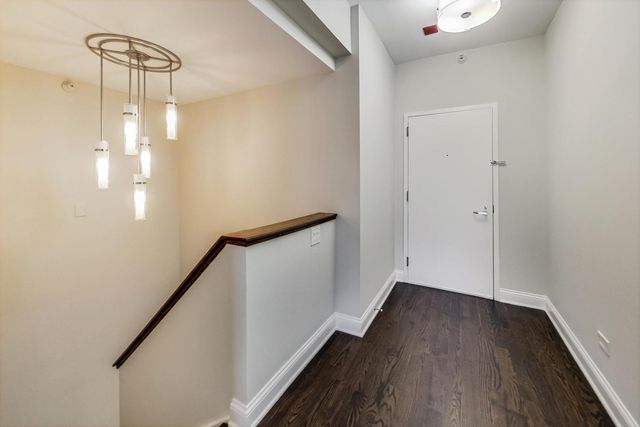 $700,000 | 545 North Dearborn Street, Unit 3204, Chicago, IL 60654