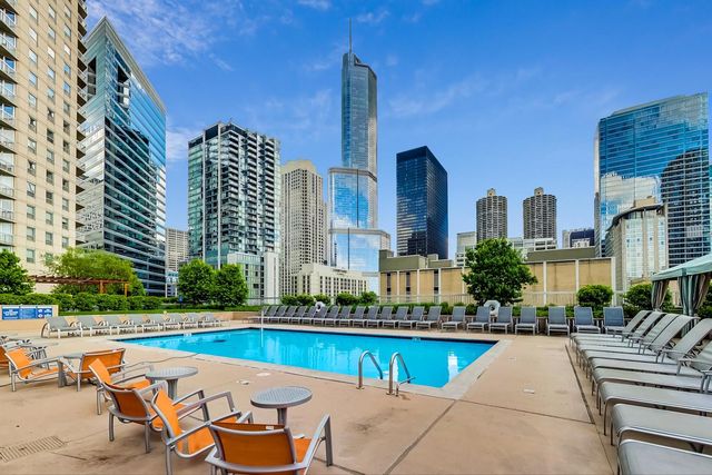 $700,000 | 545 North Dearborn Street, Unit 3204, Chicago, IL 60654