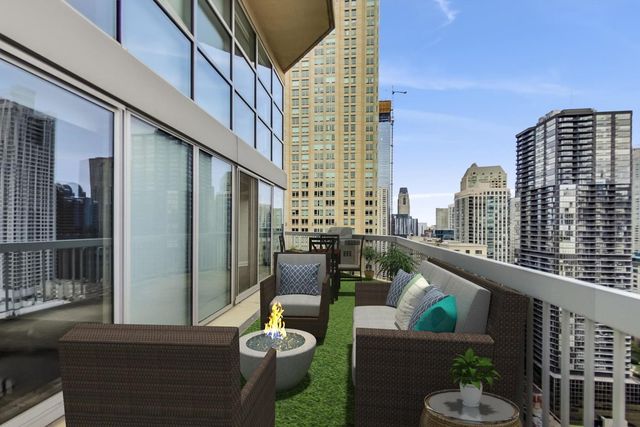 $700,000 | 545 North Dearborn Street, Unit 3204, Chicago, IL 60654