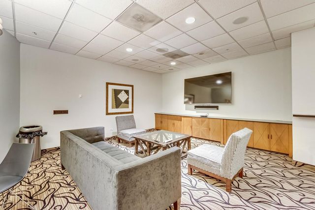 $700,000 | 545 North Dearborn Street, Unit 3204, Chicago, IL 60654