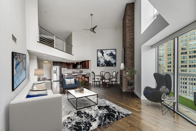 $700,000 | 545 North Dearborn Street, Unit 3204, Chicago, IL 60654