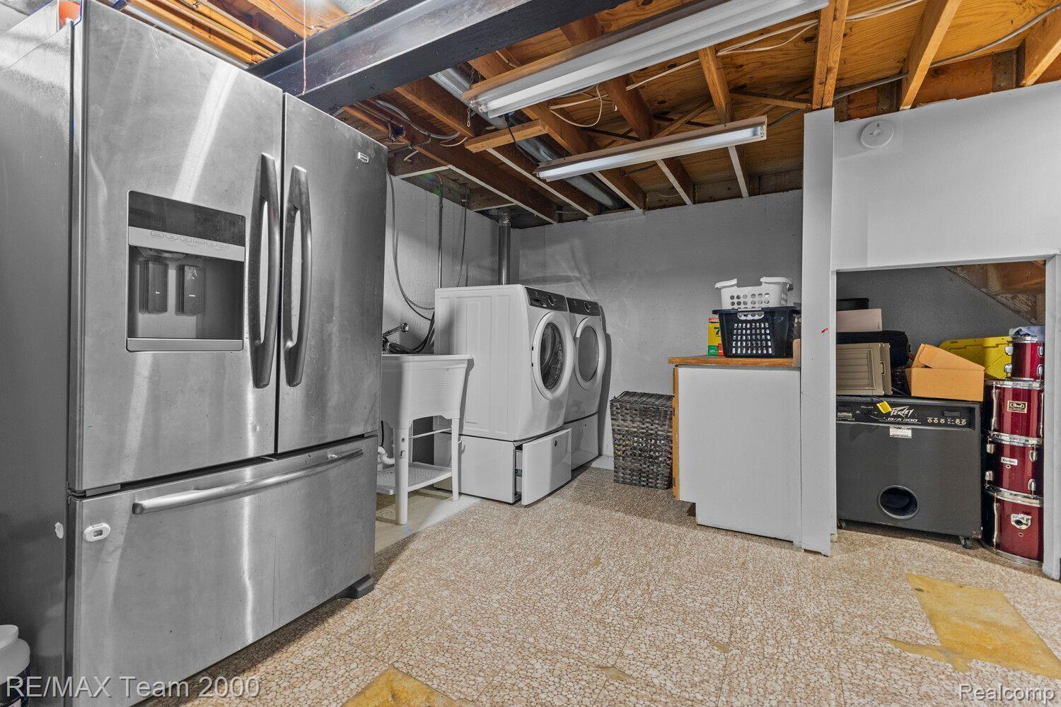 43139 Avon Road Canton, MI 48187 - Photo 23 of 27 Gallery Image 23