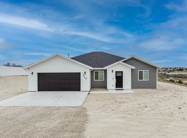 $430,000 | 215 Spring Creek Parkway, Spring Creek, NV 89815