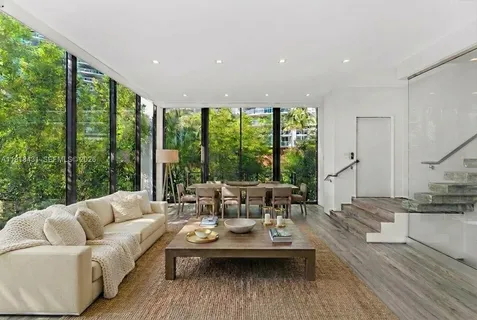 $2,599,000 | 1525 Bay Road, Unit 1525, Miami Beach, FL 33139