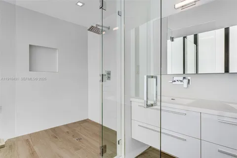 $2,599,000 | 1525 Bay Road, Unit 1525, Miami Beach, FL 33139