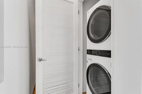 $2,750,000 | 1525 Bay Road, Unit 1525, Miami Beach, FL 33139