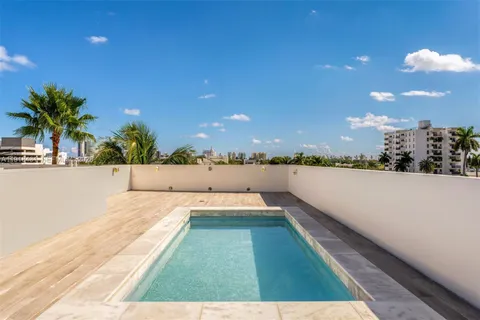 $2,750,000 | 1525 Bay Road, Unit 1525, Miami Beach, FL 33139