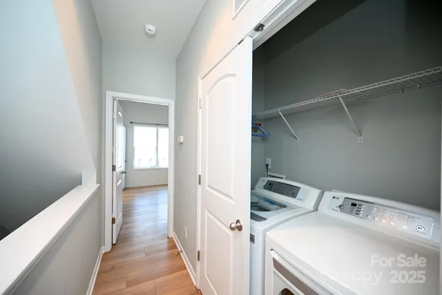 a view of utility room