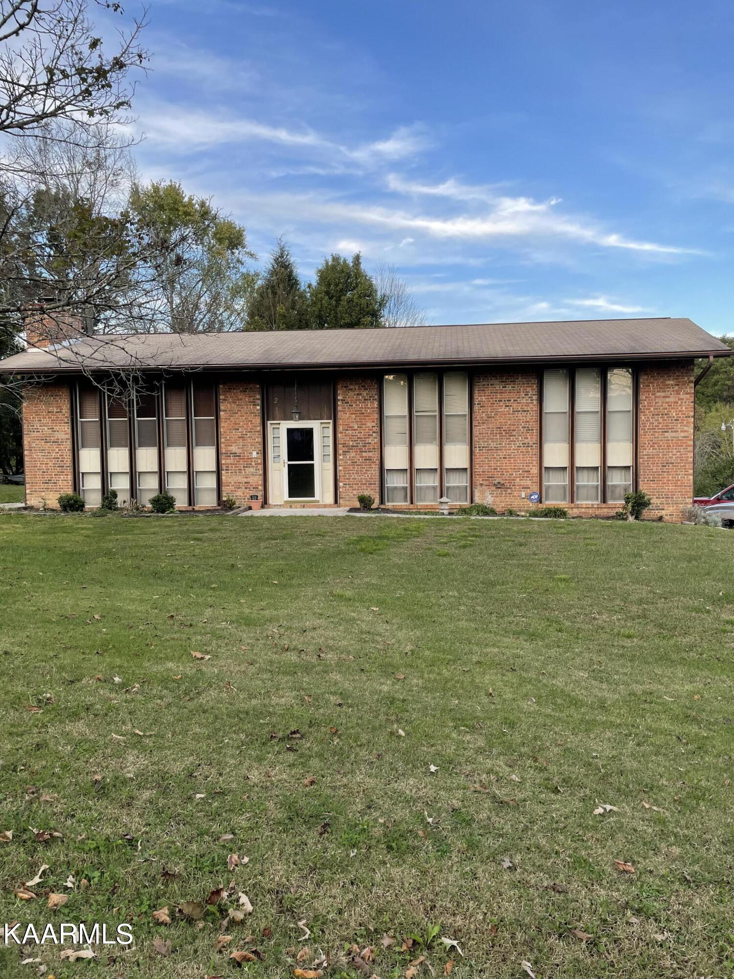 281 Sherwood Road Powell, TN 37849 - Photo 2 of 39 9E9C34D3-1AE9-42D1-9791-7A7D530CA8C6
