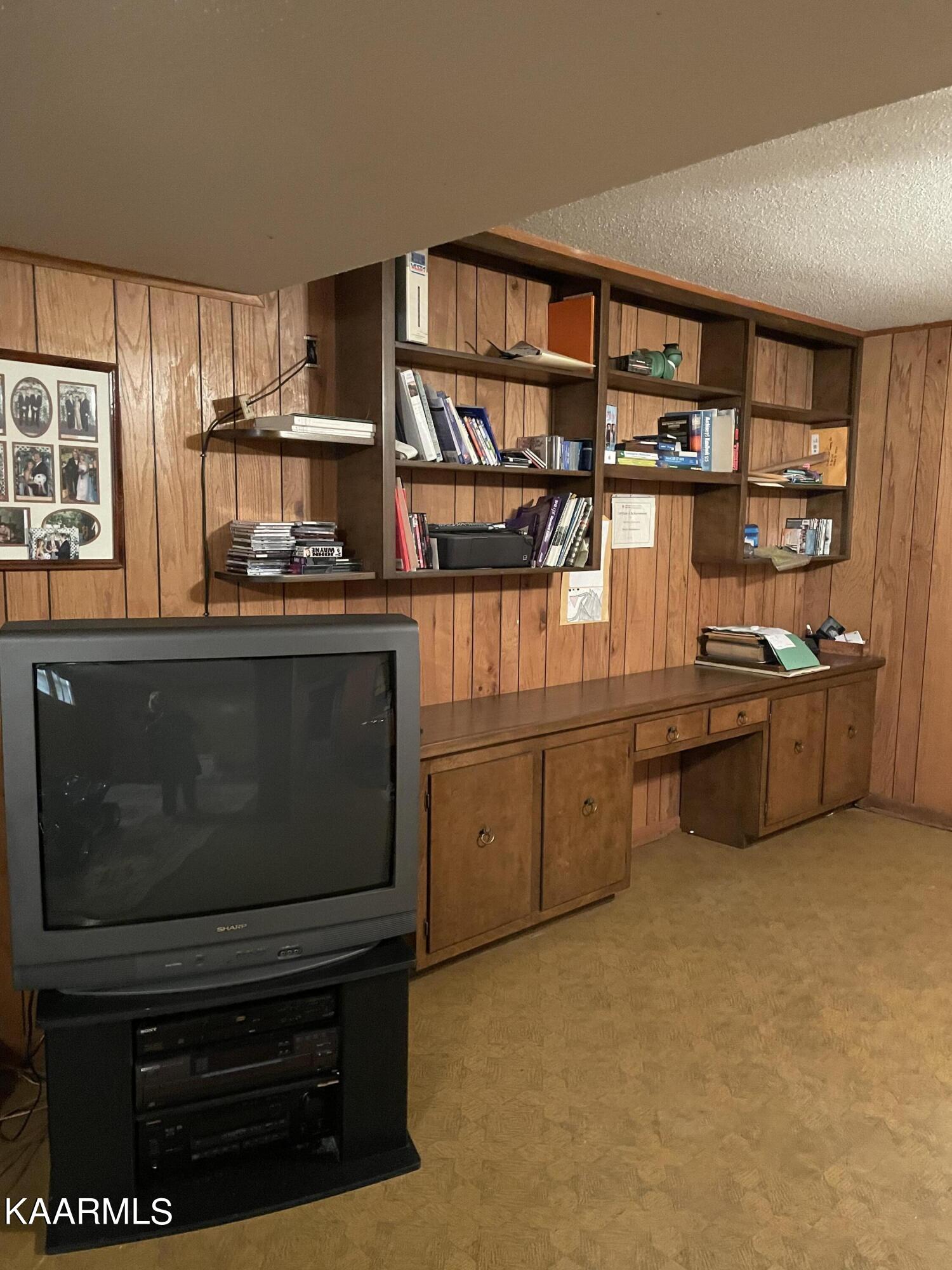 281 Sherwood Road Powell, TN 37849 - Photo 27 of 39 5ACB3563-0063-4394-8FB6-88CD65ABEFFE