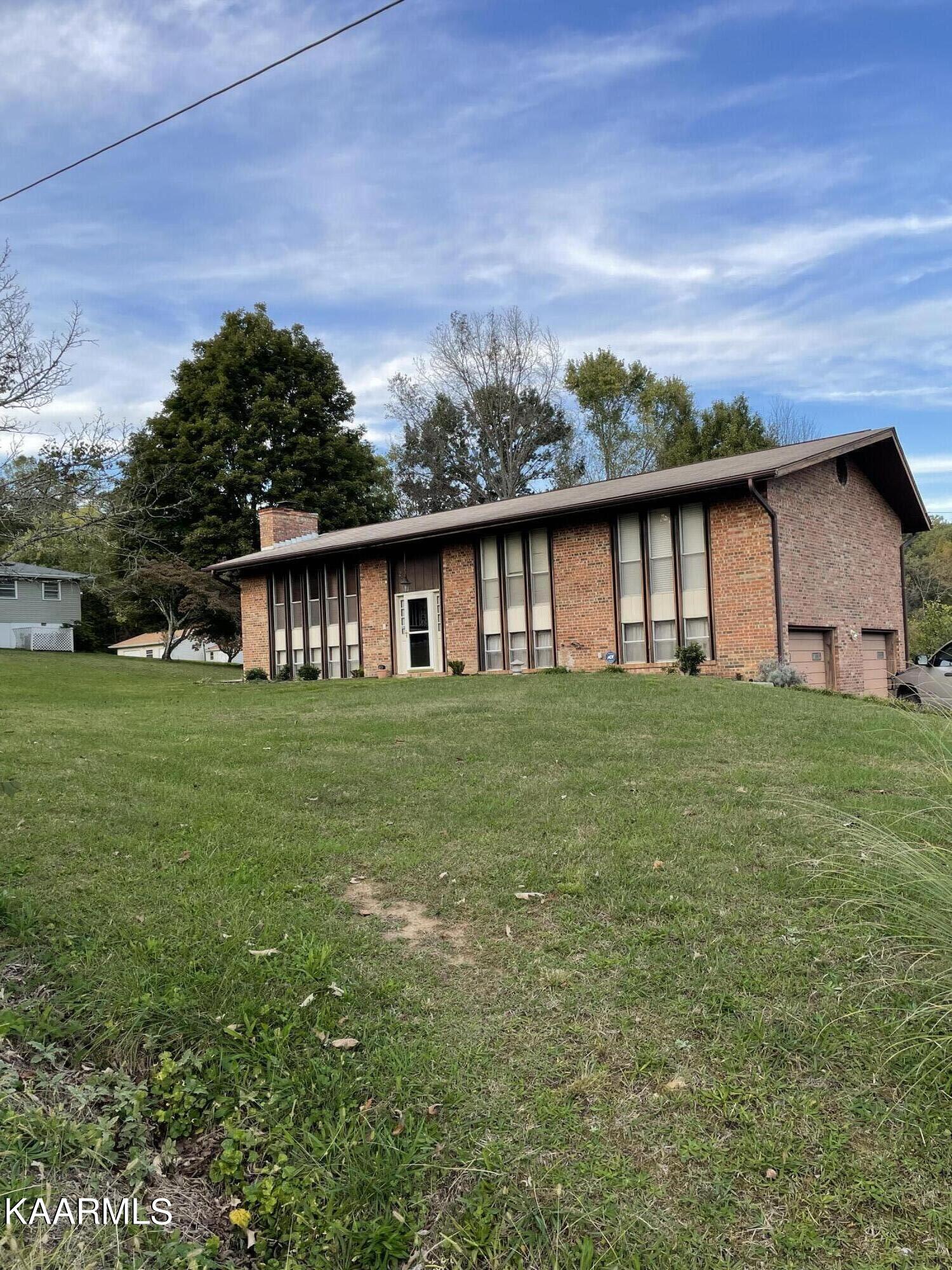 281 Sherwood Road Powell, TN 37849 - Photo 3 of 39 6362DB2D-6267-45DC-BA4D-0FB639B4244E