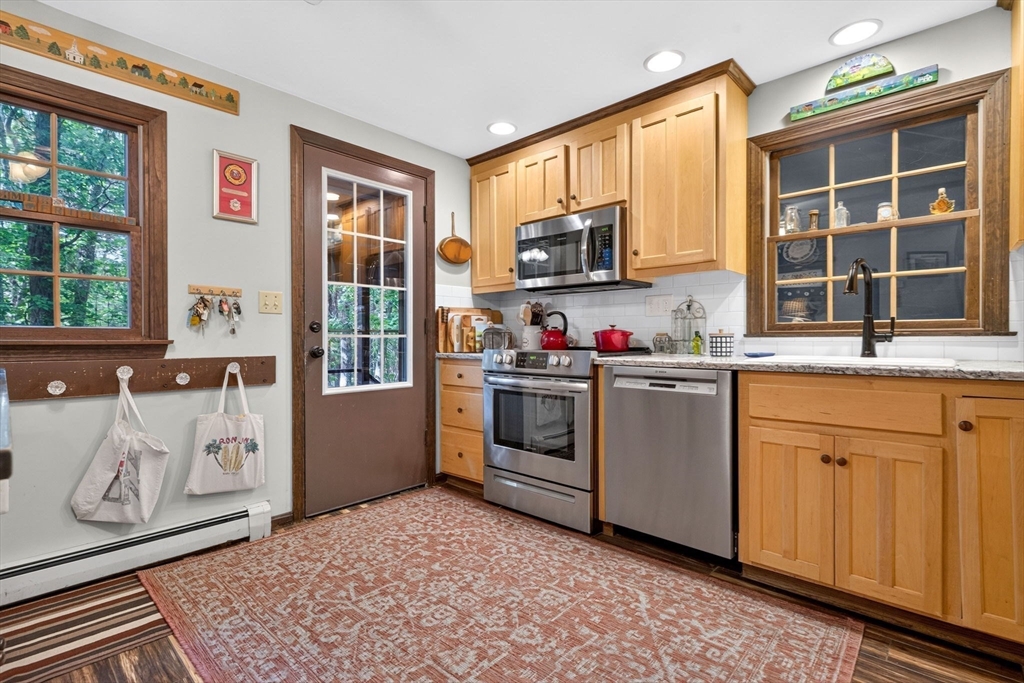 9 Spruce Road North Reading, MA 01864 - Photo 3 of 26
