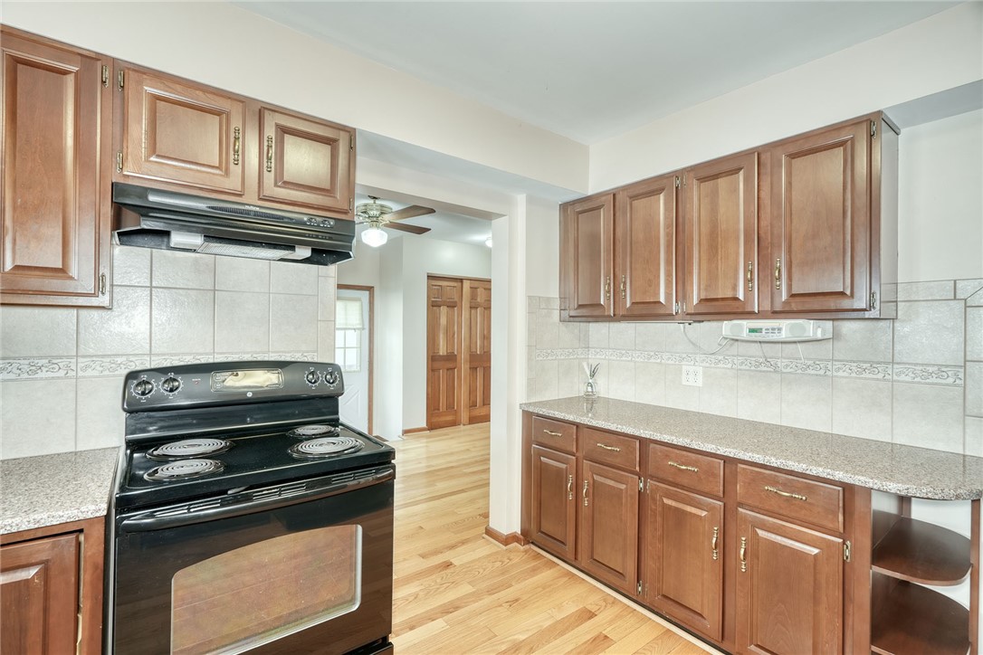 136 Hoover Road Irondequoit, NY 14617 - Photo 12 of 50