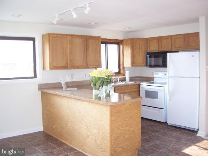 745 Old Baltimore Road Winchester, VA 22603 - Photo 19 of 30 Kitchen