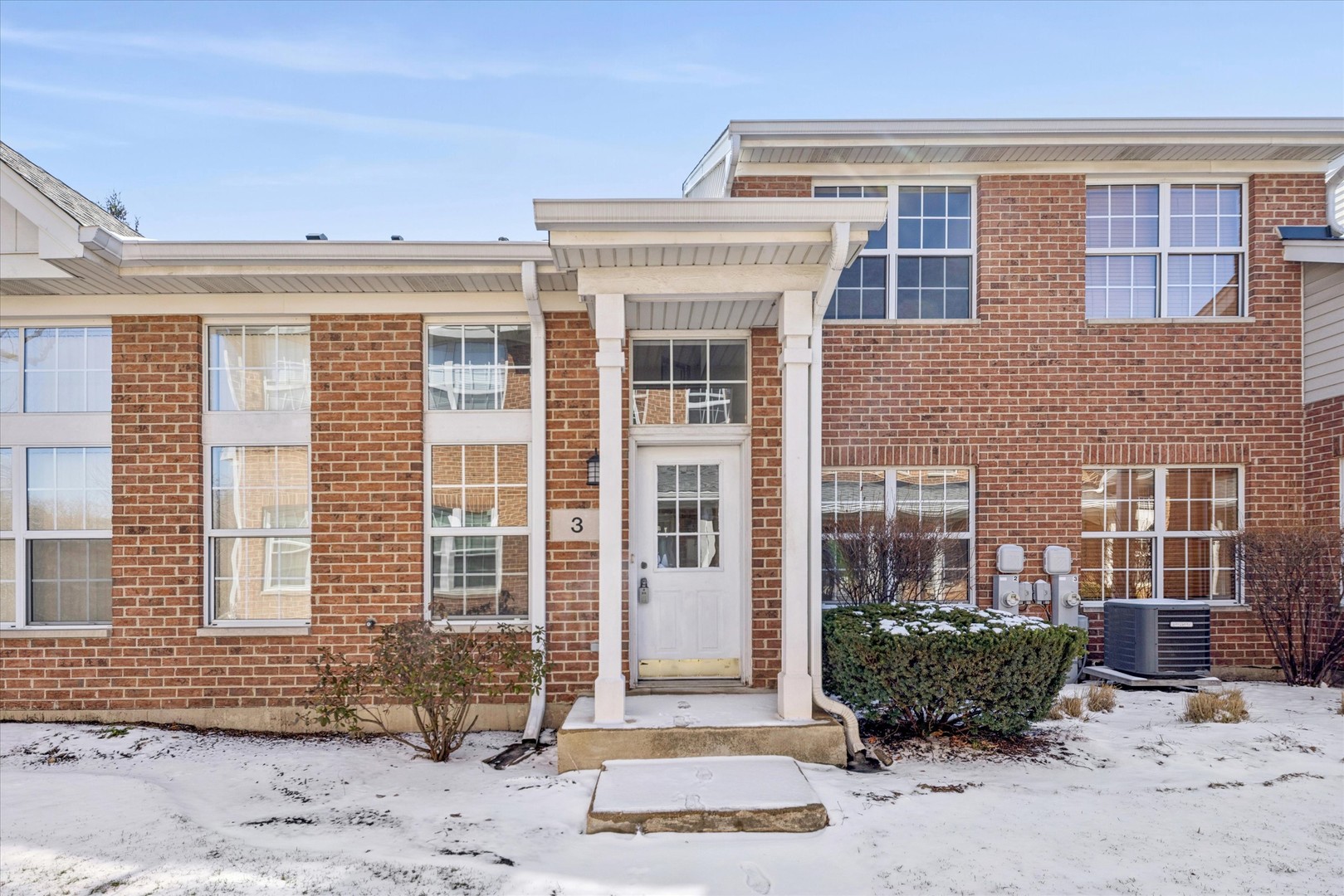 3 Dewalt Court Elmhurst, IL 60126 - Photo 1 of 17 a front view of a house