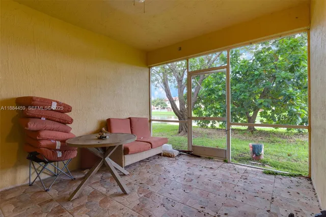 $335,000 | 3327 Northeast 11th Drive, Homestead, FL 33033