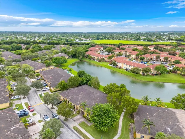 $335,000 | 3327 Northeast 11th Drive, Homestead, FL 33033