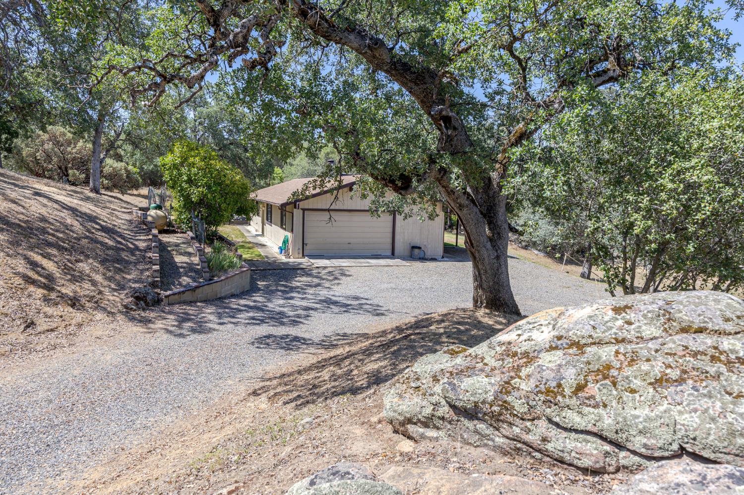 36846 Batti Road Coarsegold, CA 93614 - Photo 1 of 62 Gallery Image 1
