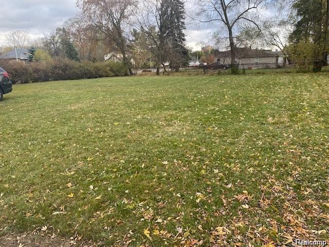 18571 Farmington Road Livonia, MI 48152 - Photo 2 of 6 Gallery Image 2