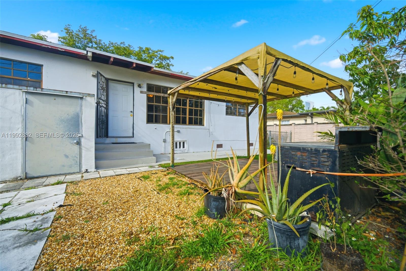 6336 Southwest 9th Street West Miami, FL 33144 - Photo 32 of 33