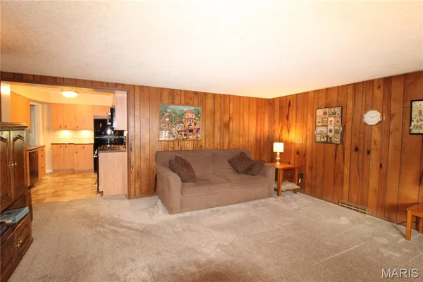 $250,000 | 7266 MacKenzie Road, St. Louis, MO 63123