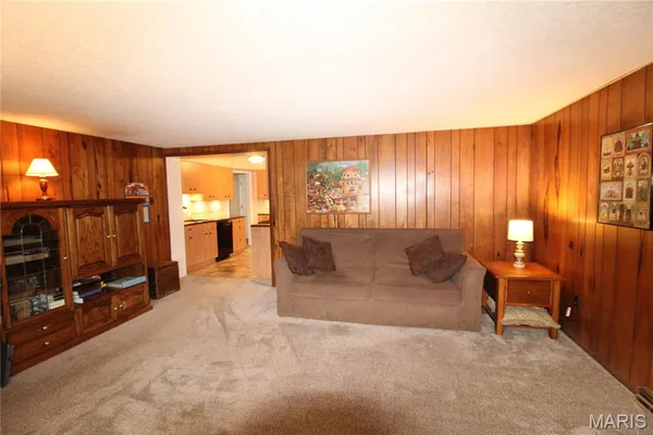 $250,000 | 7266 MacKenzie Road, St. Louis, MO 63123