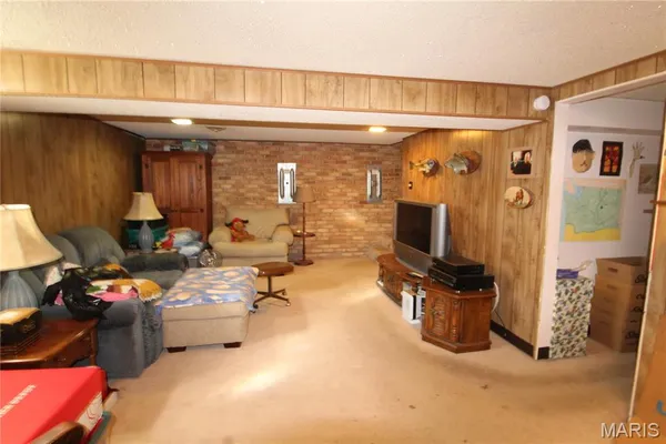 $250,000 | 7266 MacKenzie Road, St. Louis, MO 63123