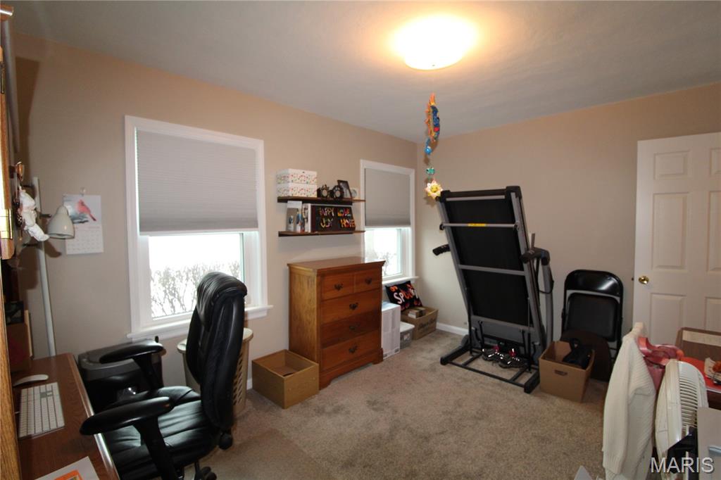 7266 MacKenzie Road St. Louis, MO 63123 - Photo 5 of 23