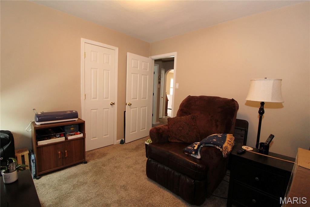 7266 MacKenzie Road St. Louis, MO 63123 - Photo 7 of 23