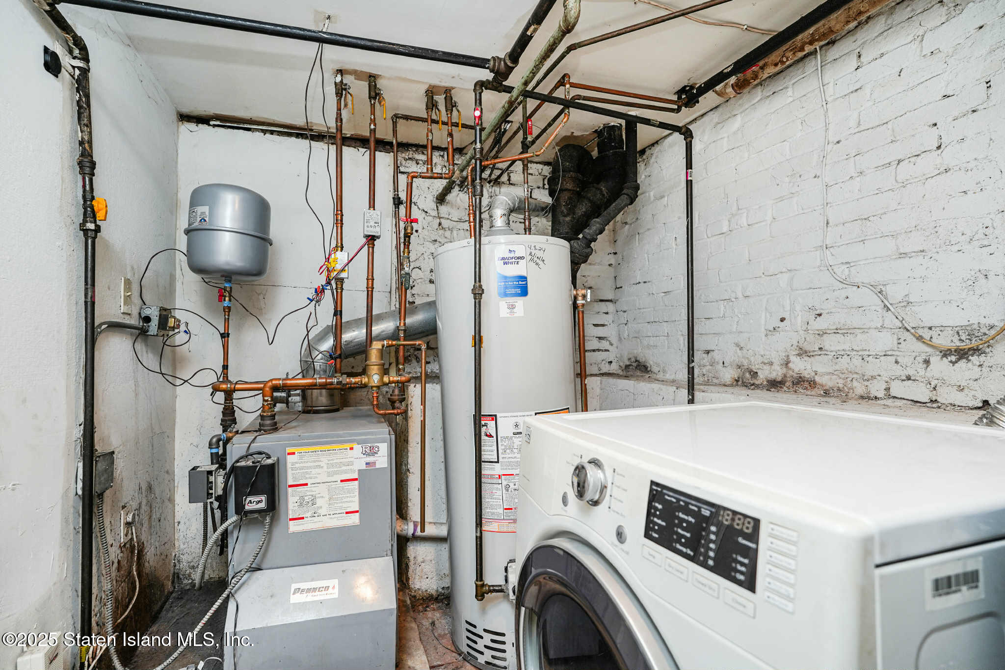 267 Gordon Street Staten Island, NY 10304 - Photo 29 of 37 gordonst17