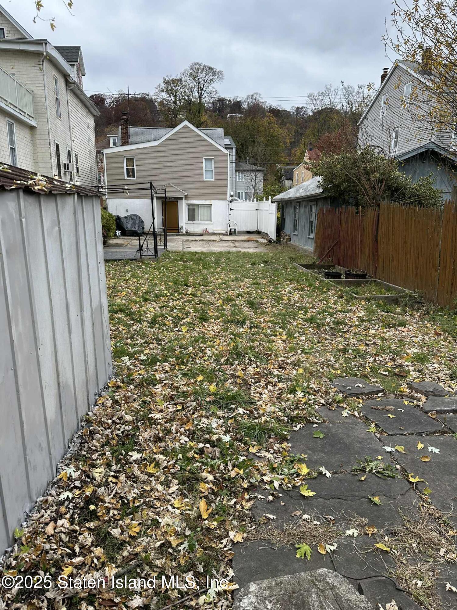 267 Gordon Street Staten Island, NY 10304 - Photo 35 of 37 a view of a house with a yard