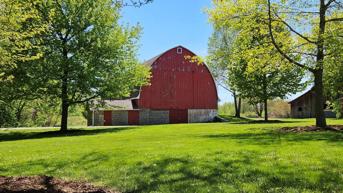 W5090 Navan Road Watertown, WI 53094 - Photo 5 of 52 4