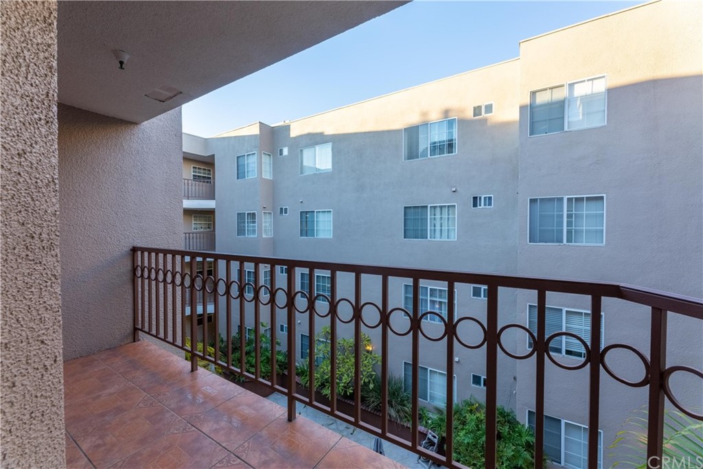 801 Pine Avenue, Unit 301 Long Beach, CA 90813 - Photo 7 of 18 a view of a building from a balcony
