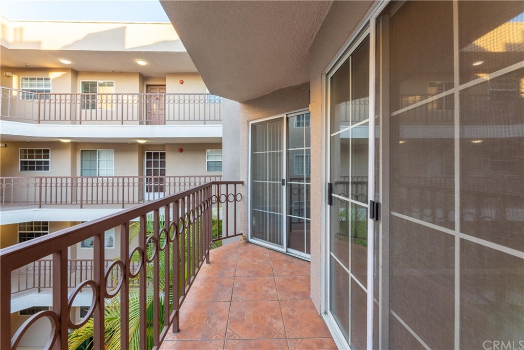 801 Pine Avenue, Unit 301 Long Beach, CA 90813 - Photo 8 of 18 a balcony view with a sink