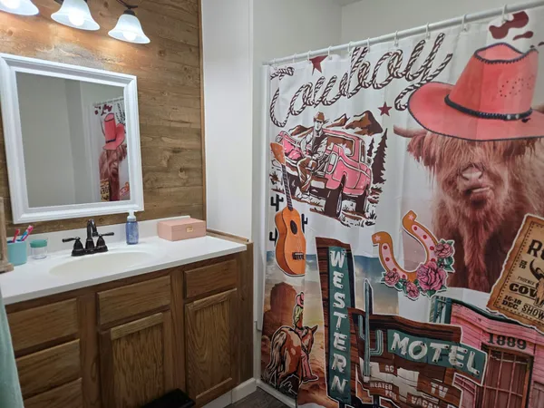 $260,000 | 1123 County Road 2254, Cleveland, TX 77327