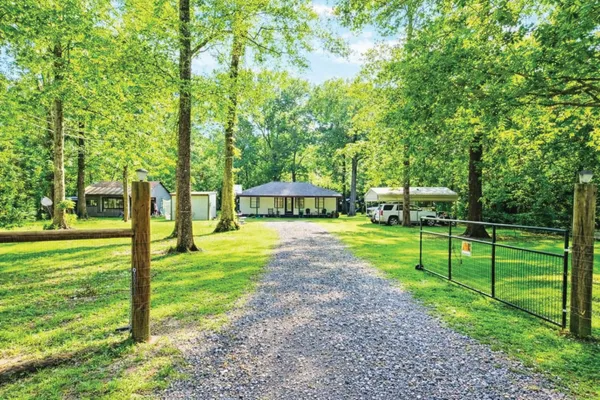 $260,000 | 1123 County Road 2254, Cleveland, TX 77327