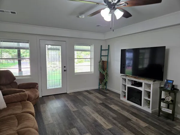 $260,000 | 1123 County Road 2254, Cleveland, TX 77327