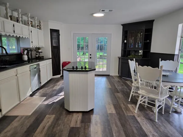 $260,000 | 1123 County Road 2254, Cleveland, TX 77327