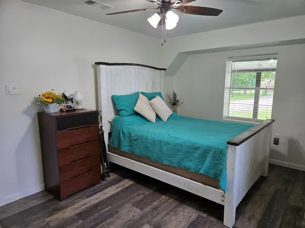 $260,000 | 1123 County Road 2254, Cleveland, TX 77327