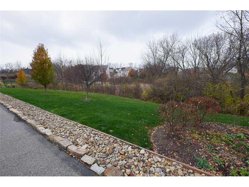 2426-unit E Rochester Road Franklin Park, PA 15143 - Photo 24 of 24 Yard/Garden. Yard area in back is a very private setting!
