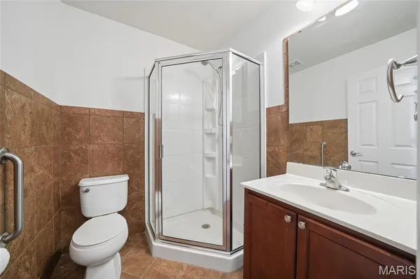 $240,000 | 12195 Mckelvey Place Drive, Bridgeton, MO 63044