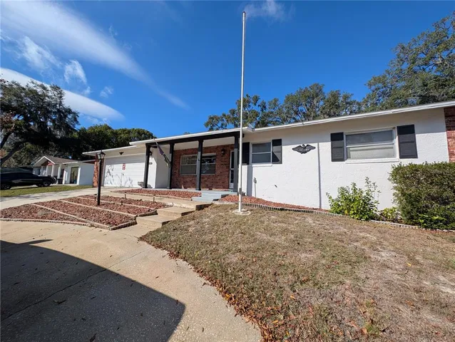 $215,000 | 400 South Washington Street, Beverly Hills, FL 34465