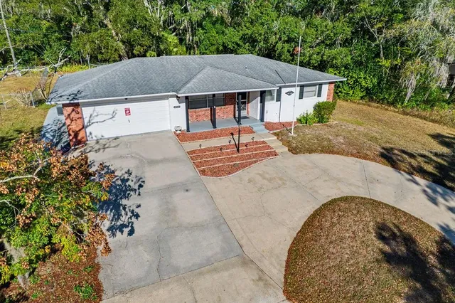 $215,000 | 400 South Washington Street, Beverly Hills, FL 34465