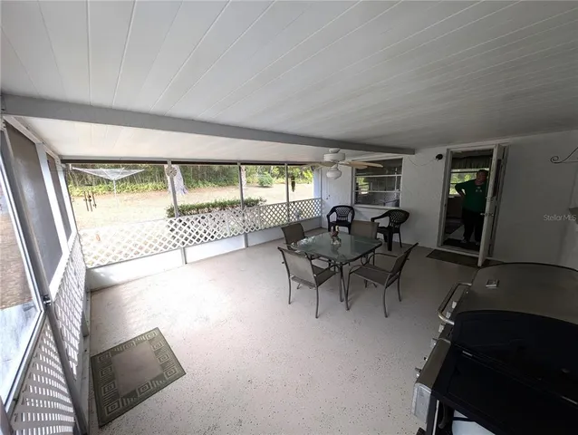 $215,000 | 400 South Washington Street, Beverly Hills, FL 34465