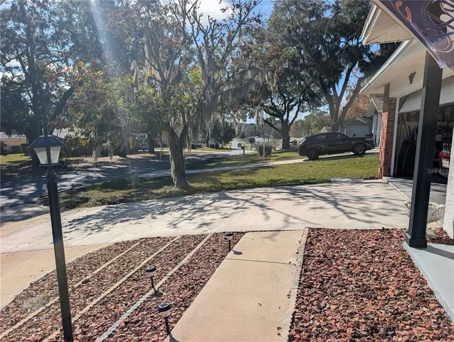 $215,000 | 400 South Washington Street, Beverly Hills, FL 34465