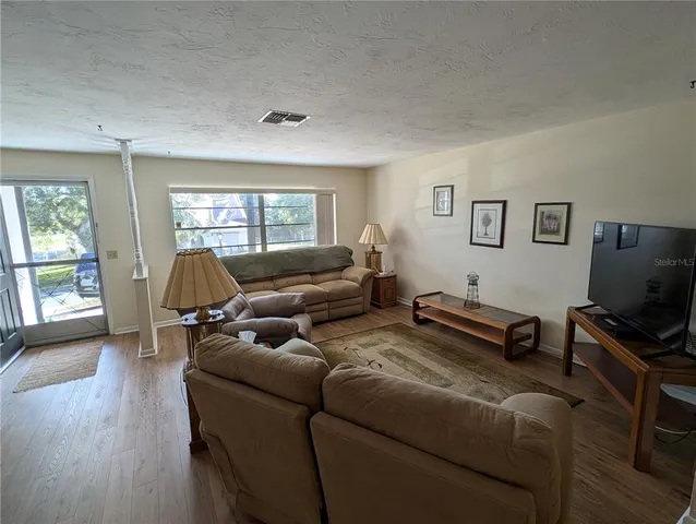 $215,000 | 400 South Washington Street, Beverly Hills, FL 34465