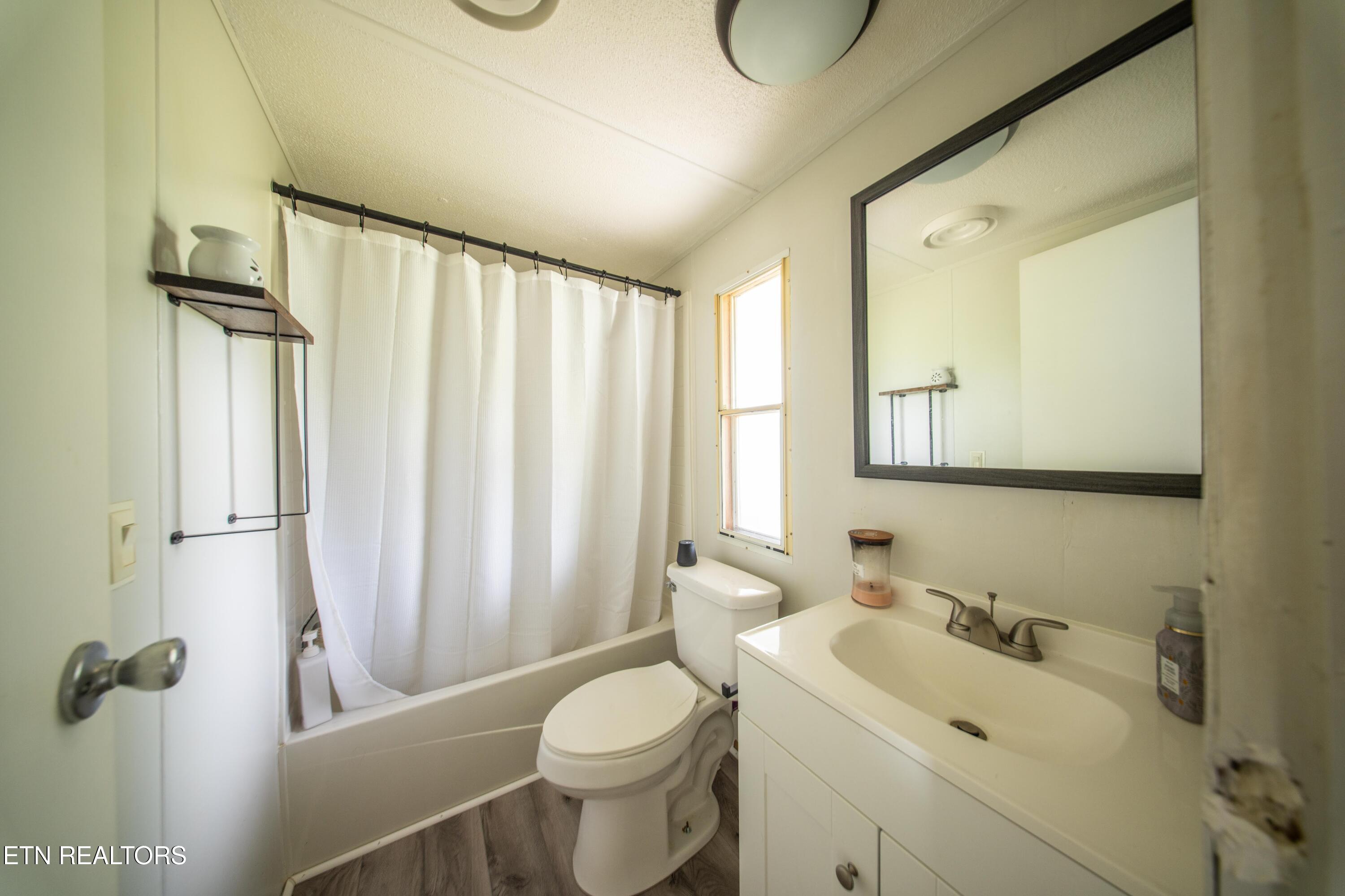 935 Linder Loop Crossville, TN 38571 - Photo 14 of 19 DSC00958_Original