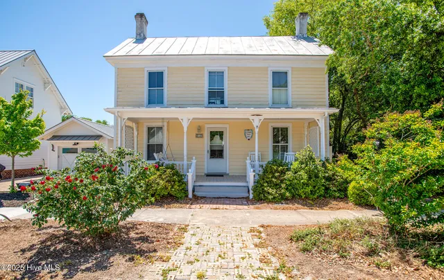 $950,000 | 212 Broad Street, Beaufort, NC 28516