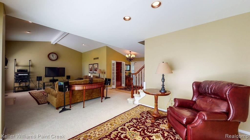 3231 Primrose Drive Rochester Hills, MI 48307 - Photo 8 of 42
