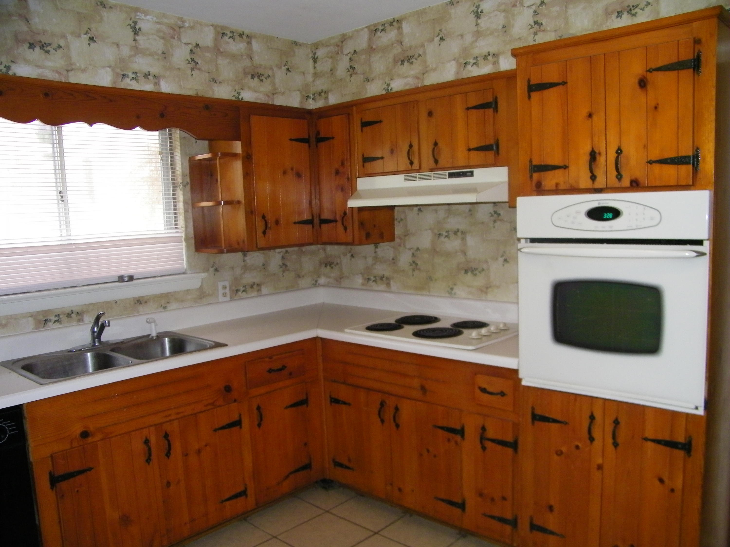 1207 John Ross Road Chattanooga, TN 37412 - Photo 1 of 13 100_6288